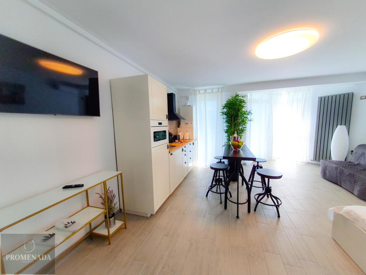 Coral Aparthotel Pool & Spa Mamaia Nord Неводарі Екстер'єр фото