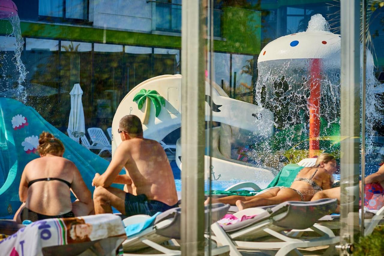 Coral Aparthotel Pool & Spa Mamaia Nord Неводарі Екстер'єр фото